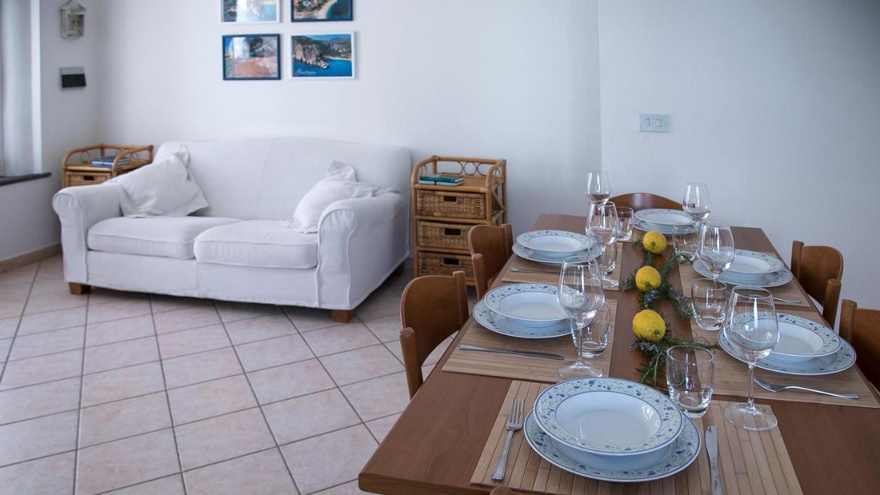 Oasi In Centro - Cala Gonone Apartment Ngoại thất bức ảnh