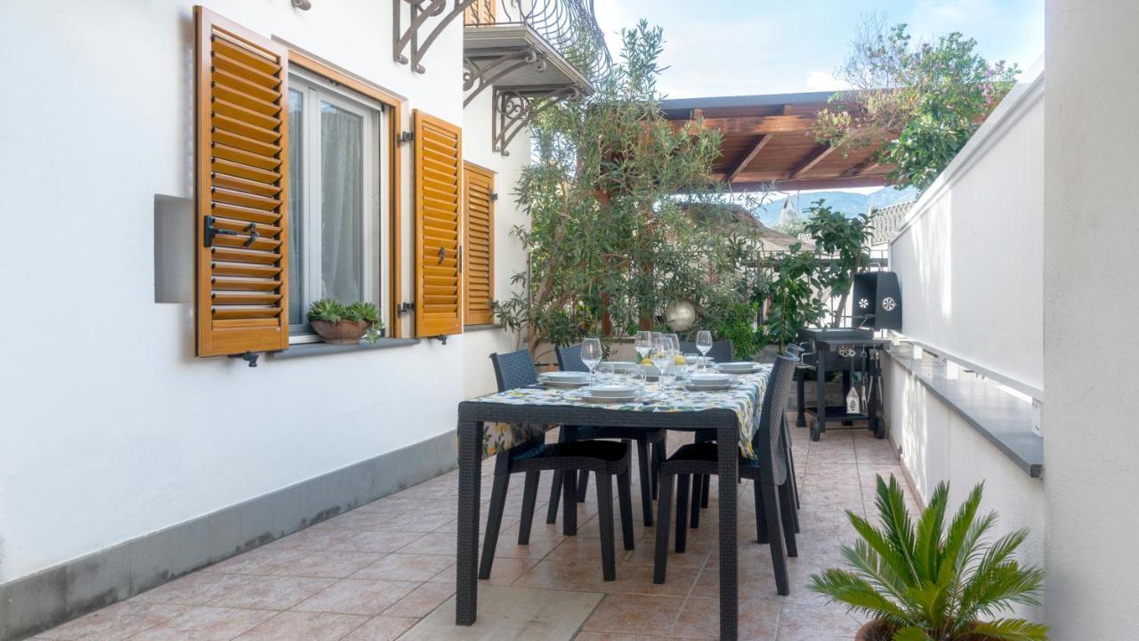Oasi In Centro - Cala Gonone Apartment Ngoại thất bức ảnh