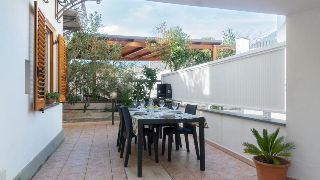 Oasi In Centro - Cala Gonone Apartment Ngoại thất bức ảnh